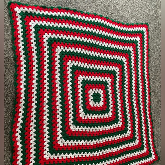 Gorgeous Vintage Granny Square Crocheted Christmas Throw Blanket 53” by 53” - Picture 2 of 4